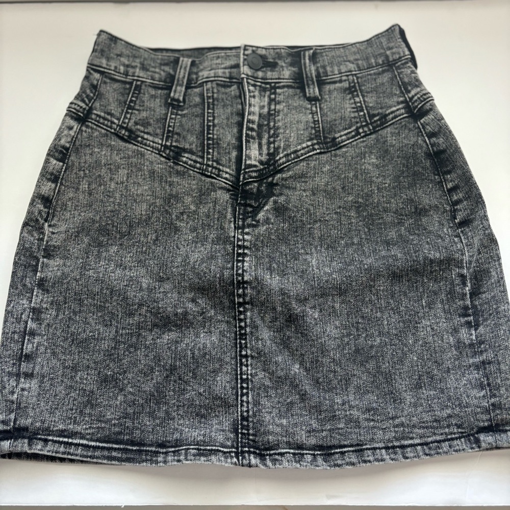 Fashion Nova. Jean skirt. Size small.